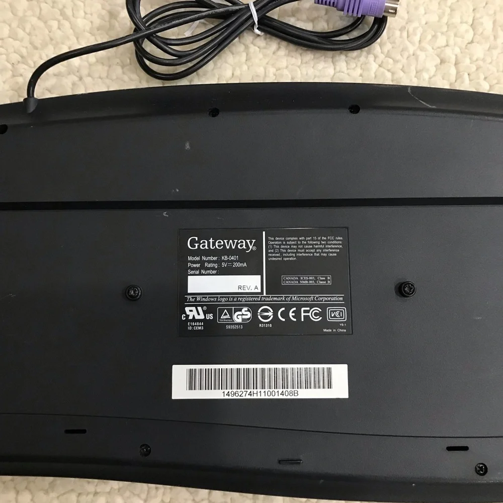 Gateway Wired Computer Keyboard KB-0401 Black/Silver
Measures: 19.75” W … - Picture 5 of 10